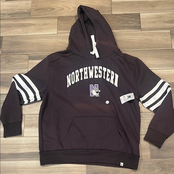 Colosseum Black Sweater with Northwestern University Logo - Picture 1 of 7